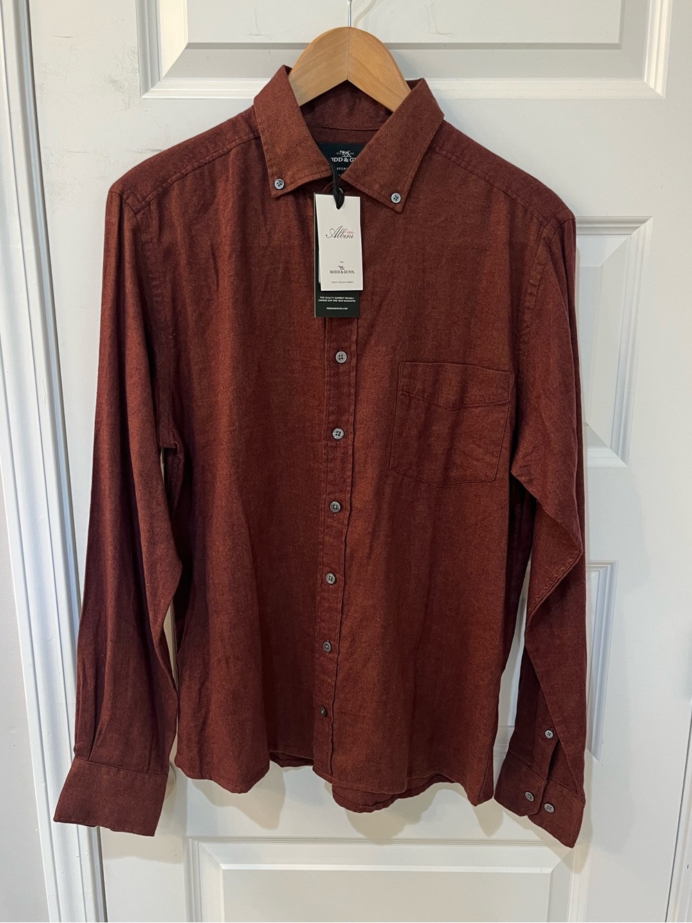 NWT Rodd & Gunn Barrhill Shirt M - Italian Fabric - Rust Red Sports Fit Mens